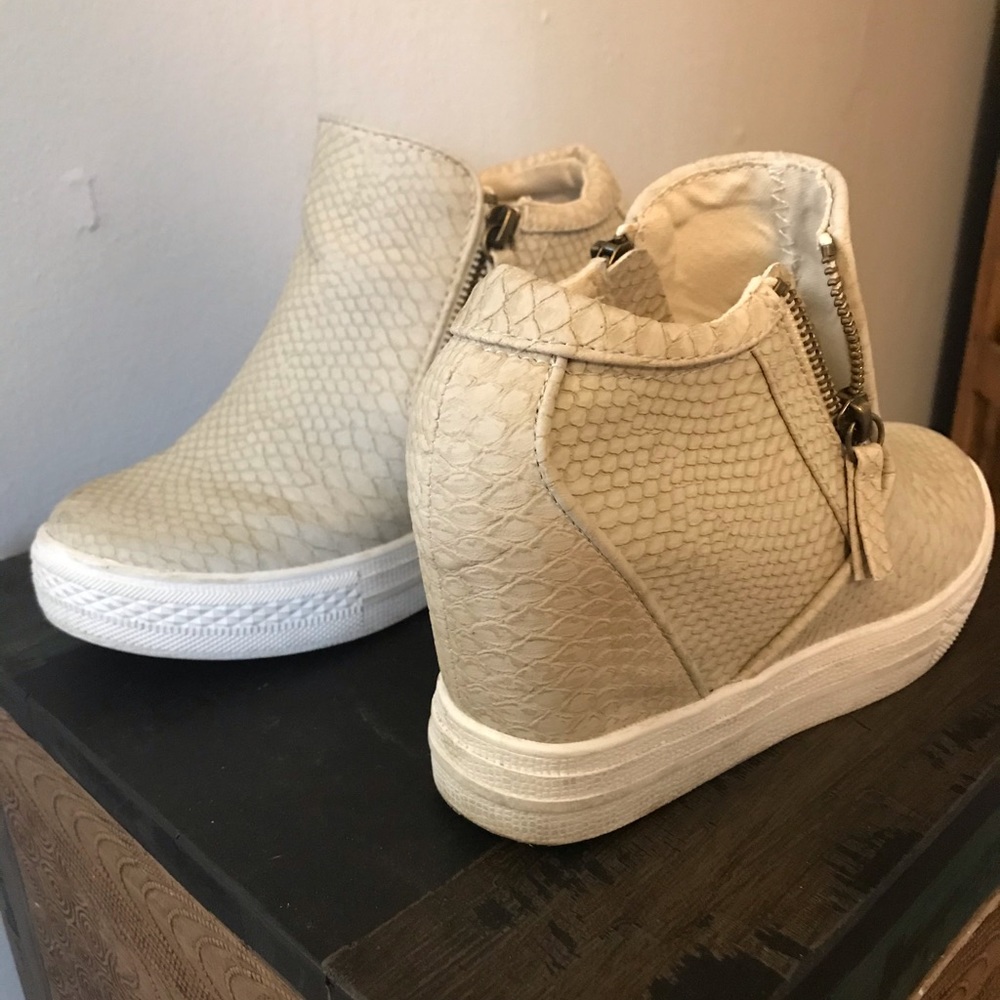 Snakeskin Pattern Wedge Sneakers